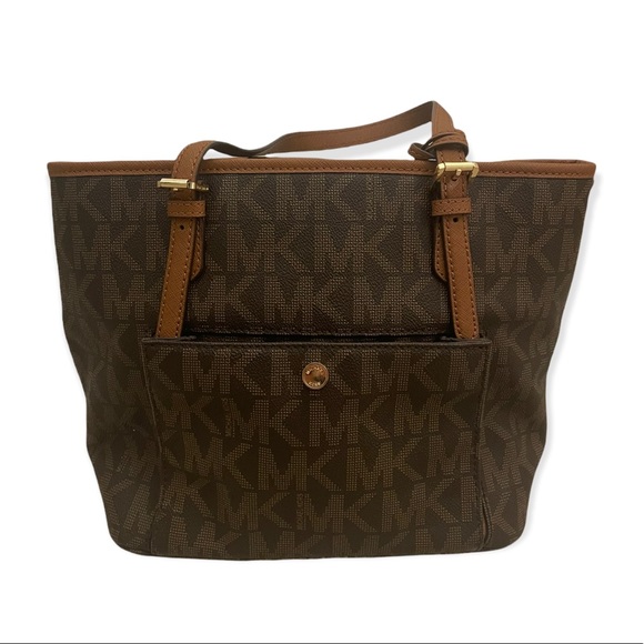 Michael Kors Handbags - Michael Kors Snap Pocket Jet Set Tote